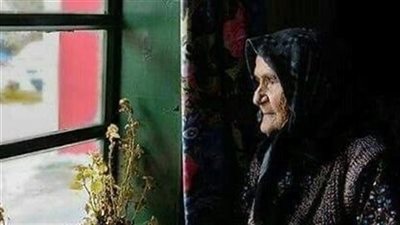 شاب يتزوج من امرأة عجوز