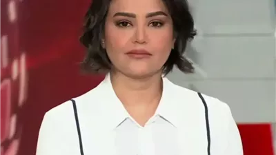 بسبب دجاجة موقف محرج لأجمل مذيعة تمنت لو ارض تنشق وتبتلعها عند تقديمها نشرة الأخبار على قناة العربية